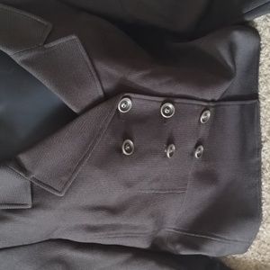 Women's blazer EXAMINE PICS . I would say color brown but unsure